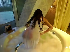 Tease Sofia Enormous Dairy Cow in Bath Tub Sex Looking Great, Sexy Lady! 1080P