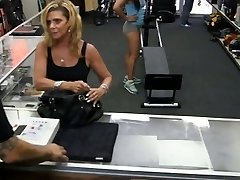 Gym trainer selling her stuff and fucked at the pawnshop