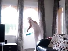Mysterr - Seeing Mom Clean The House