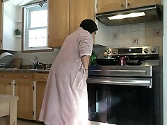 Iranian mother humped in kitchen سکس با زن جنده همسایه امیر توروخدا بزار برم
