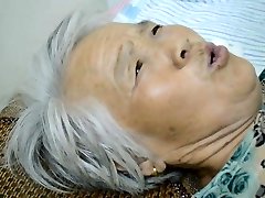 Chinese Granny With Excruciating Orgasm