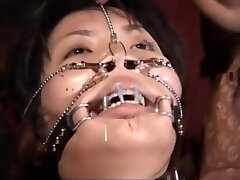 Jap BBW marionette got needles pierced lip to keep her throat shut