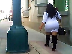 Sexy & Juicy Bbw Latina Booty X Two Walking on da Streets