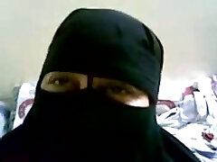 Lustful Arabian mom in hijab fucked bad doggystyle