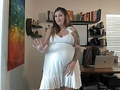 Kelly Payne - Exploring Pregnant Masters Pussy