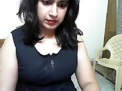 Desi Huge-titted Hotty Exposing With Moaning Voice