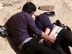 Estrangeiro - Hidden Cam Couple, plump damsel sex in beach