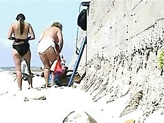 Covert beach voyeur milf video