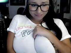 showing on cam while cousin in the room 4