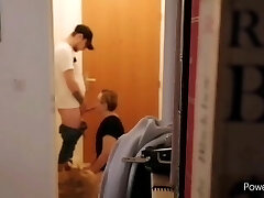 Young student lures and fuck delivery boy (creampie) 