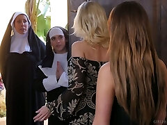 Sinful nuns are making enjoy with deviant lesbian babe Ziggy Star