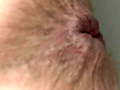 Peeing and opening my sloppy butthole for you! Shower demonstrate off as well!