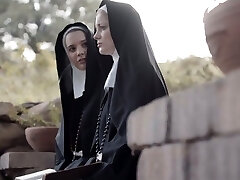 Horny nun Kenna James thirsts to gobble wet snatch in the evening