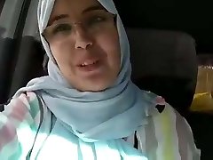 Hijab mom rump dounia blemasass