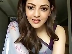 Kajal Aggarwal Showing Armpits and Zeppelins in Sleeveless Saree