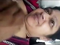 Uppum Mulakum Shantha pummeling
