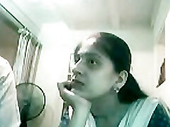 Lucknow Paki Girl sucks 4 inch Indian Muslim Paki Manmeat on Webcam