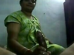 juicy handjob by south indian super-bitch