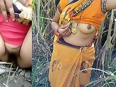 New hottest indian desi Village bhabhi outdoor pissing porn