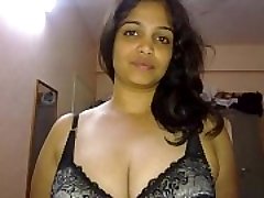 Indian top most hottest aunties opening her boulder-holder deep cleavage belly button show in bedroom - YouTube (480p)