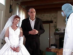 Furry french mature bride gets her ass romped and fist fucked