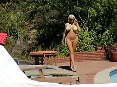 Stunning mommy in yellow bikini gets smashed by a handsome guy