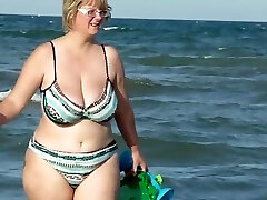 obese mom spied on the beach
