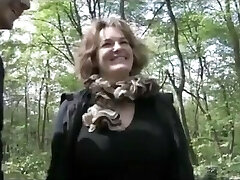 Immense mature mom picked up and fucked in the woods