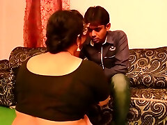 desi aunty gigantic boobs romance with young boy