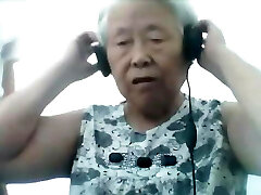 Chat with  chinese older duo