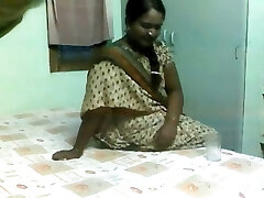 Delightful Indian Aunty Pounded by Mature Boyfrend on Hidden Livecam