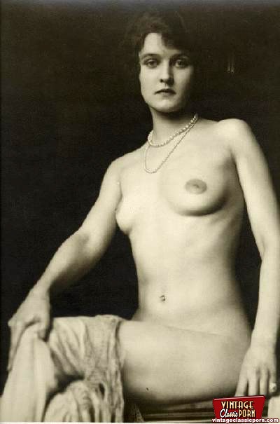 Classic Vintage Nudism - Artistic vintage nude girls