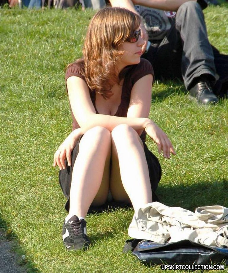 Mouth watering free gallery with upskirt voyeurs