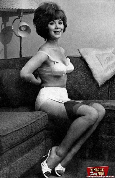 Antique Vintage Porn Pics Of Stockings - Vintage wearing stockings