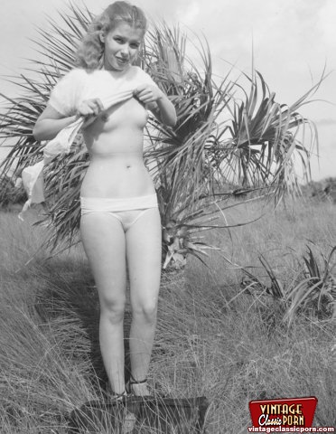Nude vintage girl Hot Vintage