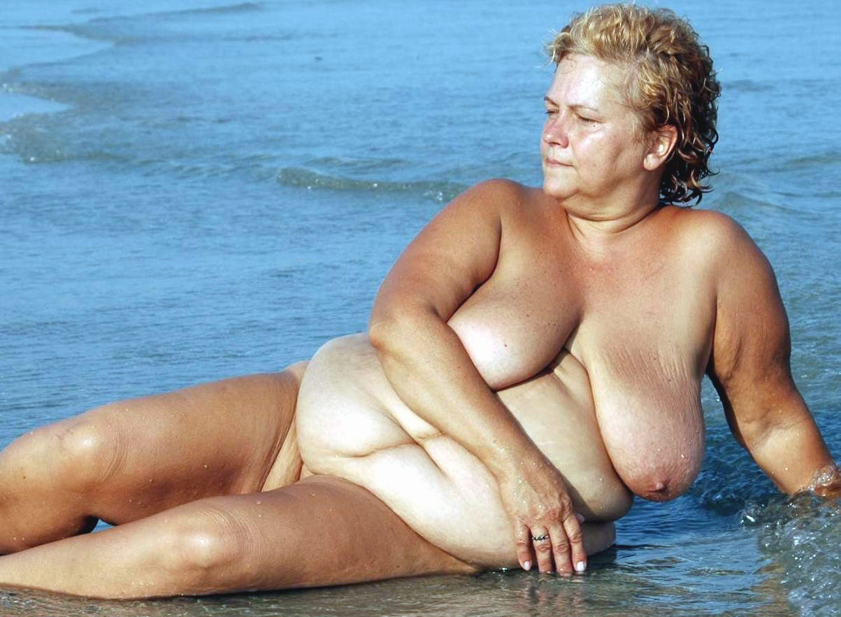 Large Women Nudist