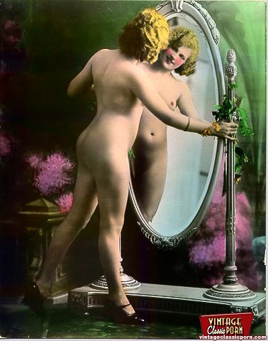 378px x 480px - Vintage nude babes postcard