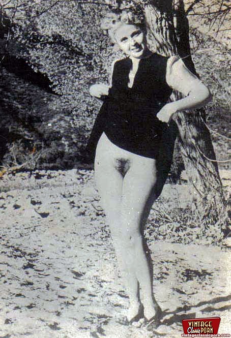 Nude ladies vintage Vintage Charming