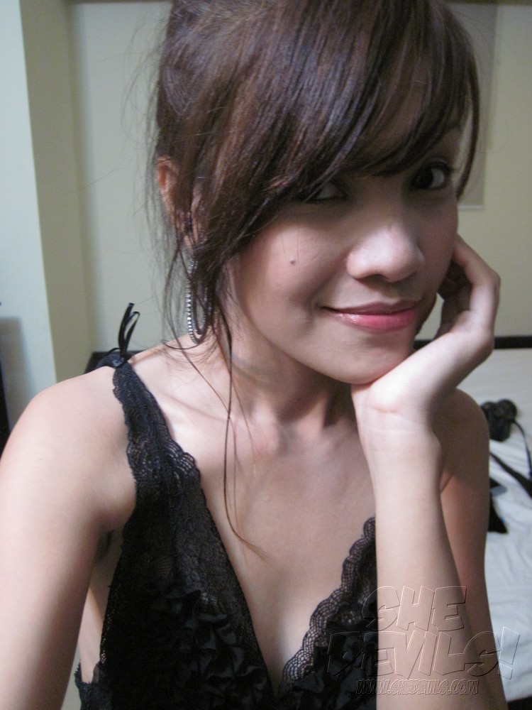 Cute Asian Self Shot Nudes - Cute and lonely self shot asian nude girl friend