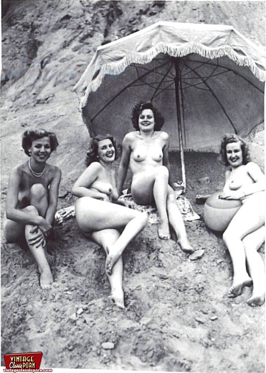 Sexy Girls Outdoors Vintage - Hot vintage ladies outdoor