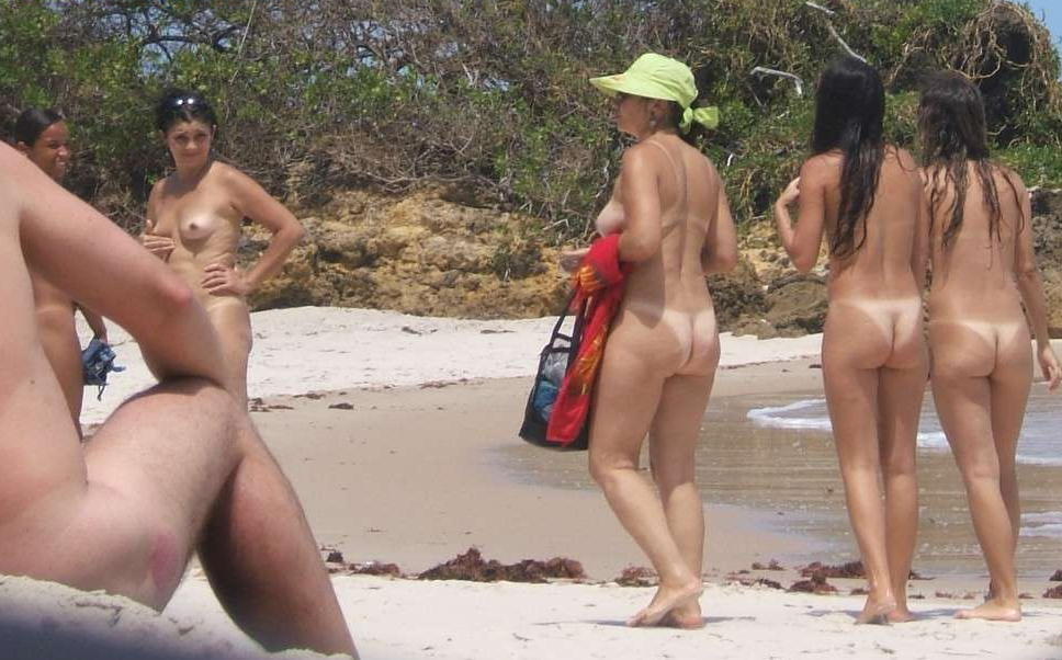 Sex In The Seaside - Nudist lovers caught having sex fun in water and on seaside