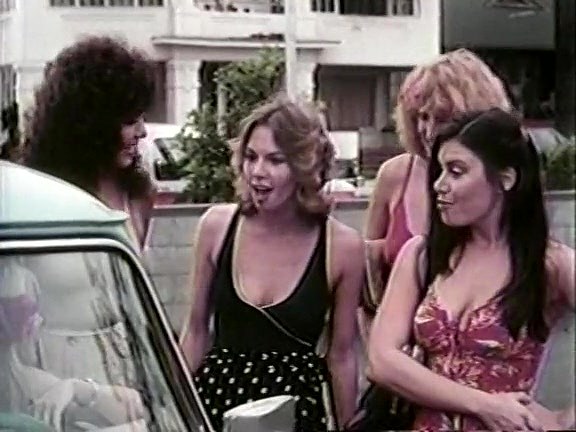 Amber Lynn, Tiffany Clark, Ashley Welles in vintage sex clip