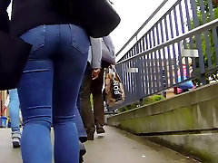 Candid - Cute Ass In Tight Jeans