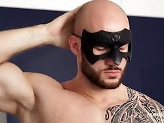 Bodybuilder David Jerks his Big Uncut Cock