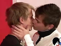 Cock hungry emo twink kisses his hung boyfriend before anal