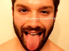Tongue Fetish - Mick Tongue golden sip 3