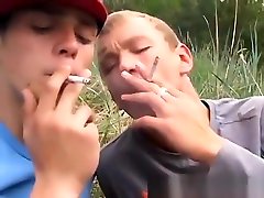 Gay sex tube twinks Roma and Archi Outdoor Smoke Sex!