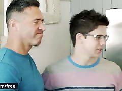 Cute Twink Will Braun Fucking Jake Porters blackmail mother and son sex - Men.com
