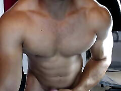 Muscle Hunk Jerking Off - Special