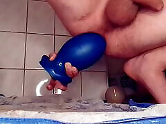 ANAL - Blue Monster Buttplug Insertion